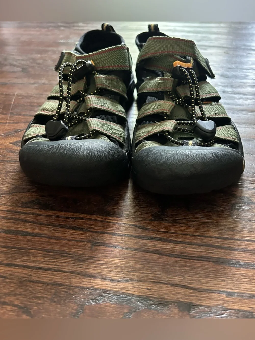 Keen Newport H2 Sandal youth Size 2 Green‎ Outdoors Hiking Adjustable Strap 9212